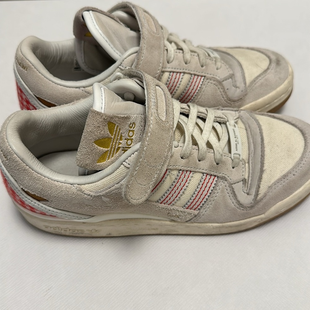 SICKEST ADIDAS!!!! - Picture 2 of 6